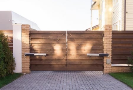 Installation d'un portail &agrave; THISE, quels crit&egrave;res consid&eacute;rer ?