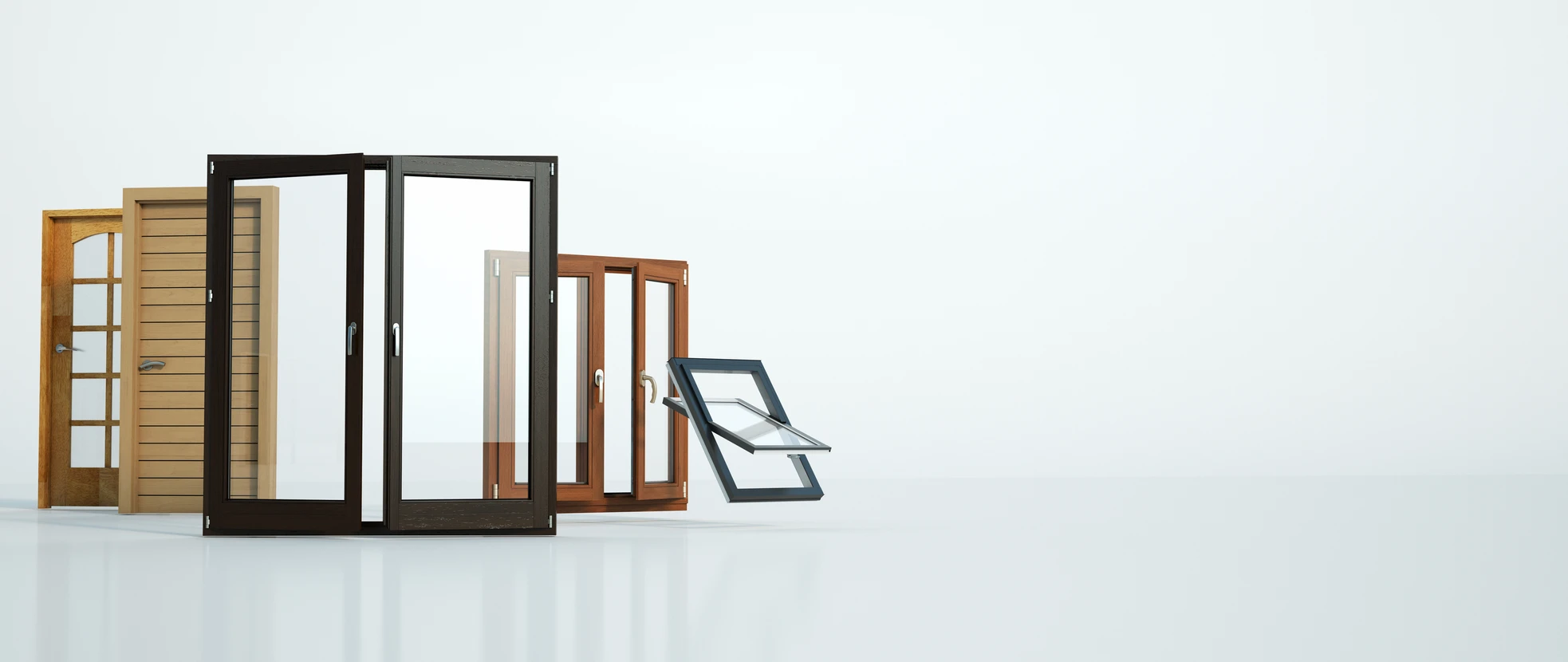 Exposition de différents types de fenêtres et portes-fenêtres sur surface réfléchissante blanche